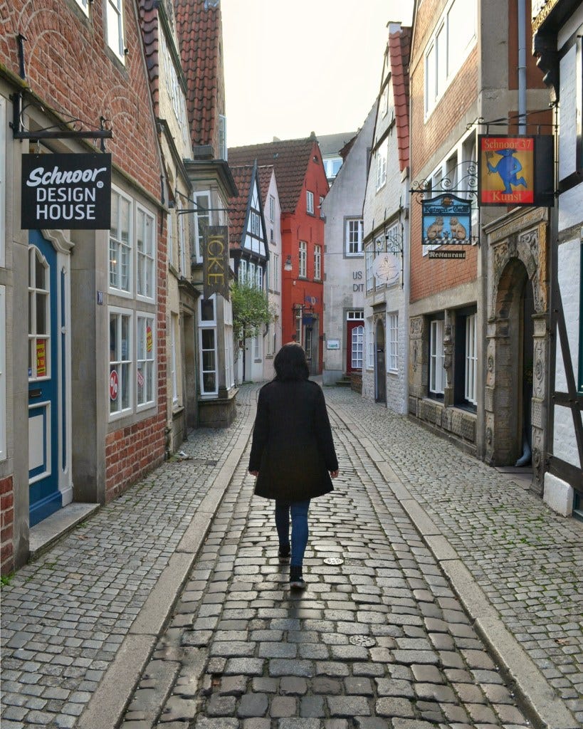 Beste in Stuttgart Reveals Secret Bars, Bremen Offers Hidden Alleys