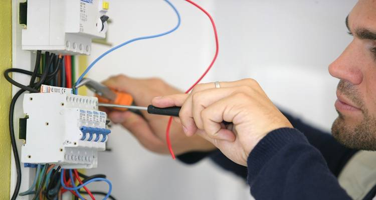 5 Electrical Services You May Need This Upcoming Summer